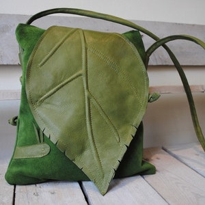 Leather Leaf handbag, Forest collection image 1