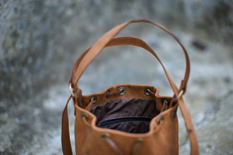 leather bag, leather backpack, men's bag, men's backpack, women's backpack, leather bag, skirt backpack, gift bags, girl bags, original . image 5