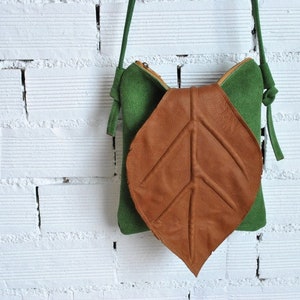 Leaf medium handbag, Forest collection green image 4