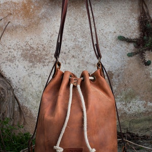 Backpack leather bag Collection Natura. 画像 4