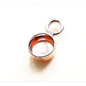 4 mm runda silvercabochonhängen, hängen i 925 sterlingsilver med mynt, äkta silvermynt, hartsinfattning, smyckeskomponenter i gjutna hartser Rose Gold pl. Silver