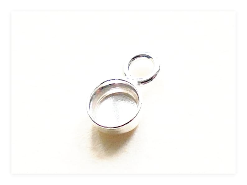 4 mm runda silvercabochonhängen, hängen i 925 sterlingsilver med mynt, äkta silvermynt, hartsinfattning, smyckeskomponenter i gjutna hartser Silver