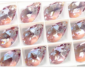 Swarovski 6106 Pear Shaped Light Amethyst Shimmer Pendentif goutte Swarovski violet cristal violet 16 mm poire pierre amande 22 mm