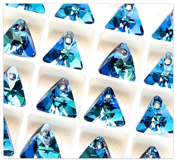 Swarovski Elements 6628 XILION Triangle 12mm 16mm Bermuda Blue Dreieck multicolor Kristall Türkises Kristall Anhänger mit einem Loch