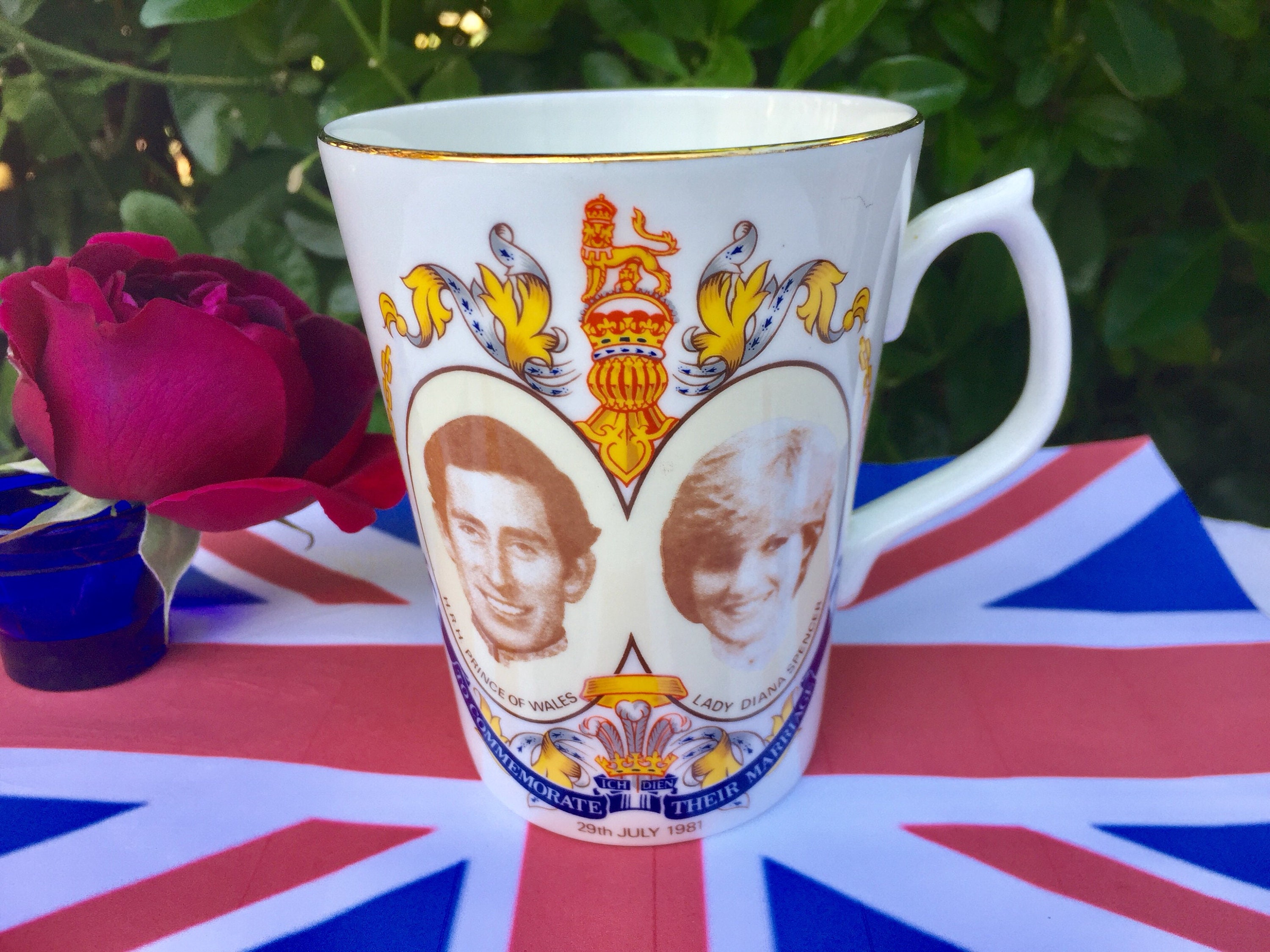 PRINCE OF WALES & LADY DIANA 1981 COBALT BLUE CUP PLATE   PRICE  REDUCED 