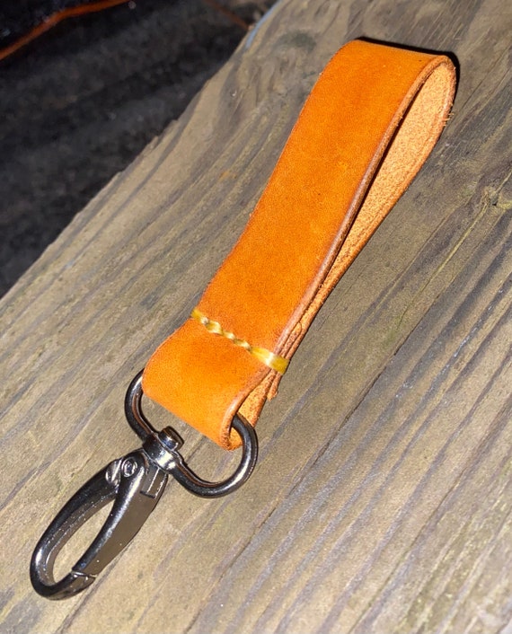 Black caribiner spring clip key fob, vegtan leather