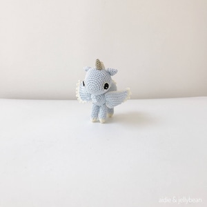 TINY UNICORN crochet amigurumi, crochet unicorn, amigurumi unicorn, unicorn gift, unicorn keepsake, unicorn decoration image 2