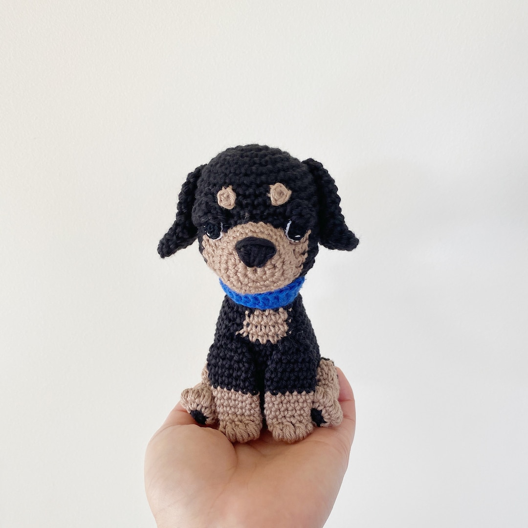 Customisable ROTTWEILER Crochet Amigurumi With Collar, Crochet