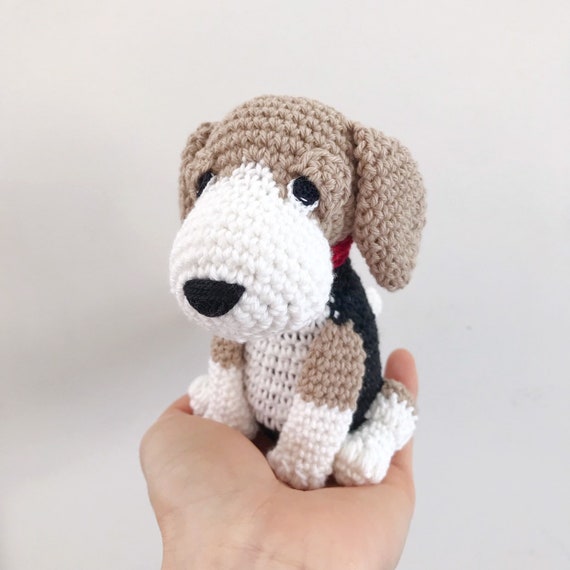 crochet beagle