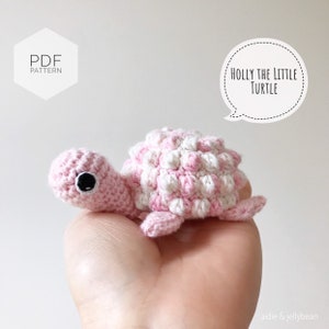 SCHEMA AMIGURUMI/tutorial (inglese) Tartaruga Amigurumi &quot;Holly the Little Turtle&quot; pdf - Terminologia americana