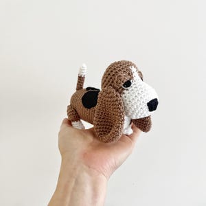 Customisable BASSET HOUND crochet amigurumi with collar, Crochet basset hound, amigurumi basset hound, hound lover gift, hound baby gift