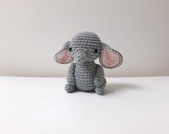 SMALL ELEPHANT crochet, amigurumi elephant,baby gift, newborn gift, gift for kids, photography prop, elephant toy