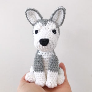 Customisable HUSKY crochet amigurumi with collar, Crochet husky, amigurumi husky,husky lover gift, husky gift, husky crochet toy, husky toy