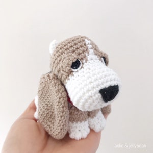 Customisable BASSET HOUND crochet amigurumi with collar, Crochet basset hound, amigurumi basset hound, hound lover gift, hound baby gift image 3