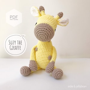 AMIGURUMI-MÖNSTER/ handledning (engelska) Amigurumi Giraff "Suzy den söta giraffen" pdf - amerikansk terminologi