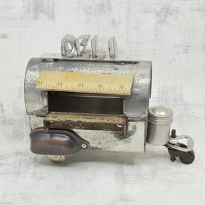 Klein geüpcycled metalen delicatessenwinkelcadeau voor koks