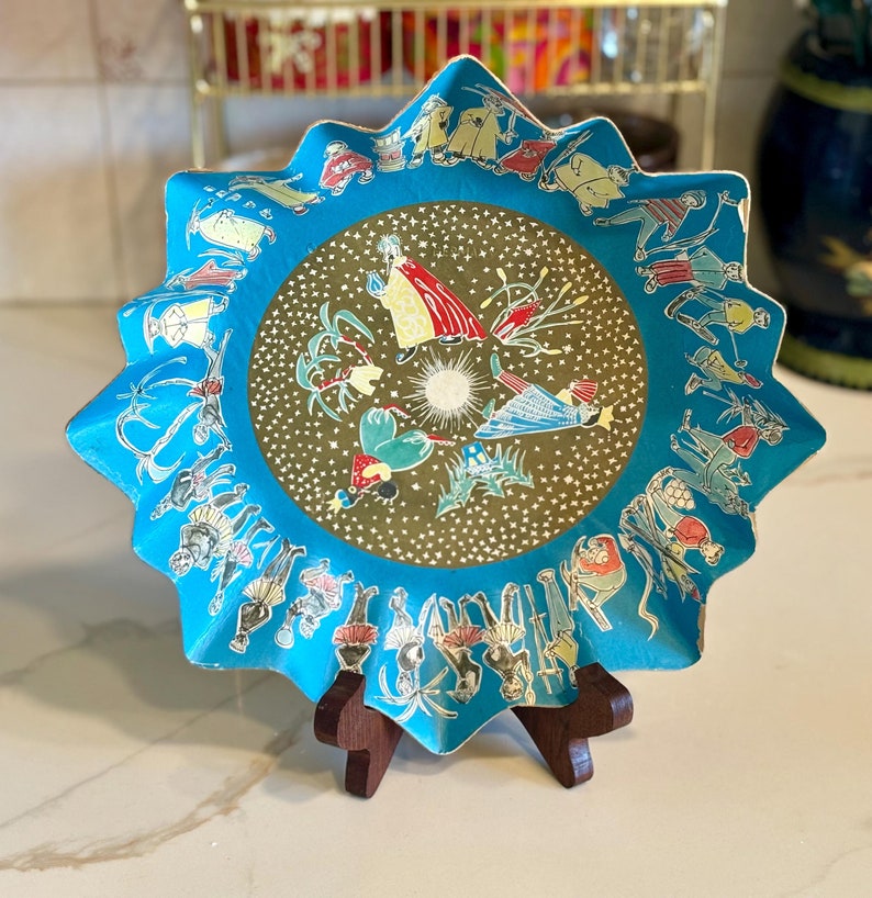 Vintage West German Bunter Teller Christmas Cookie Plates Pressed Paper with Vintage Graphics Collectible Art