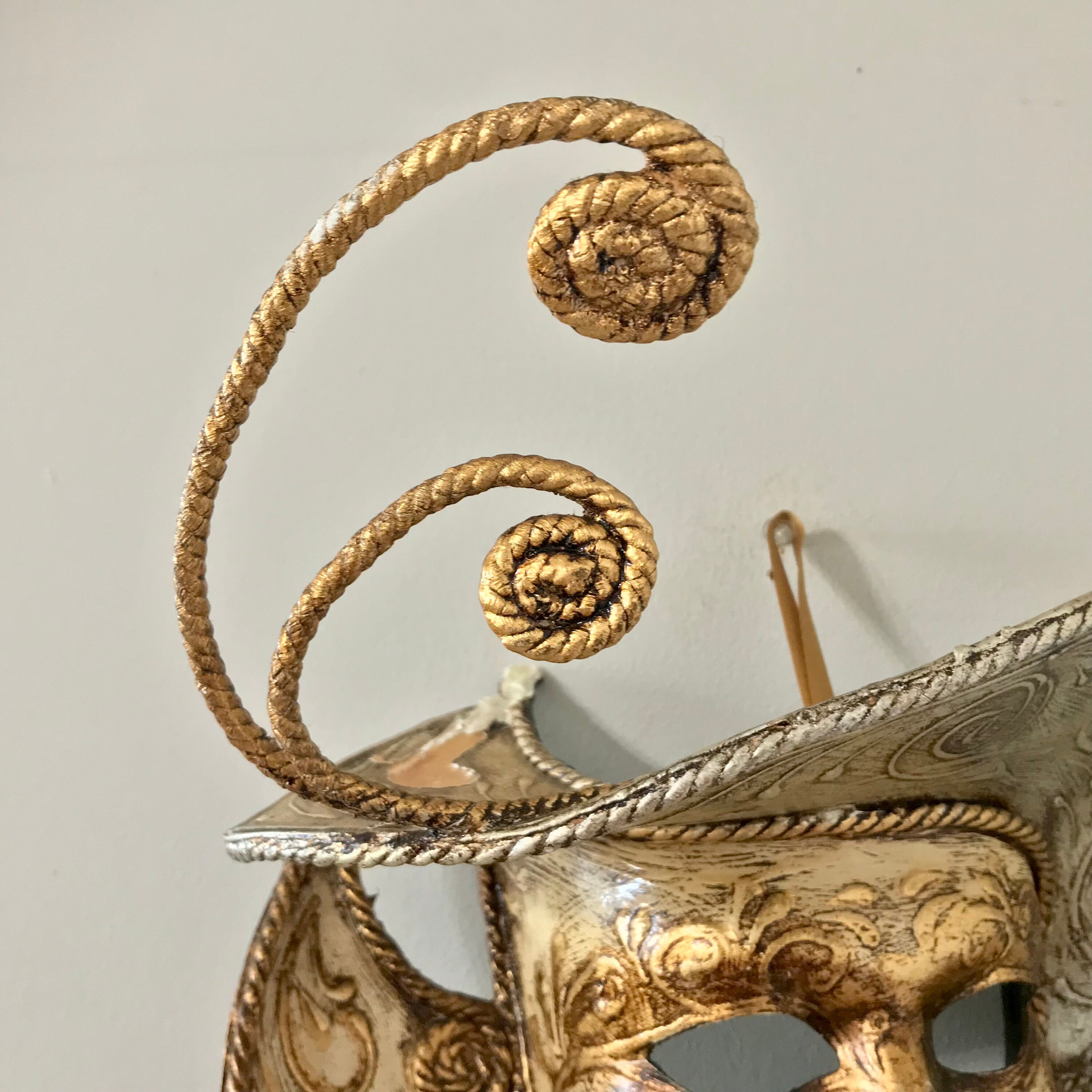 Valentini & Pereno Venetian mask Pair of Venetian Masquerade Masks - Etsy main image 2