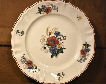 Round dish Tableware