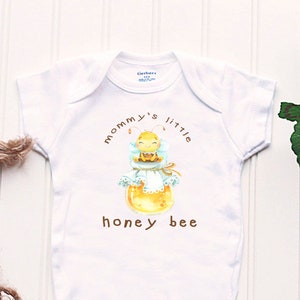 Mommy&#39;s Honey Bee Onesie® - Baby Bee Onesie®, Beekeeper Onesie®, Save the Bees, honey baby Onesie®, cute baby Onsie®, Queen Bee Onesie®,