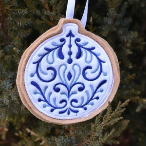 Delft Ornament