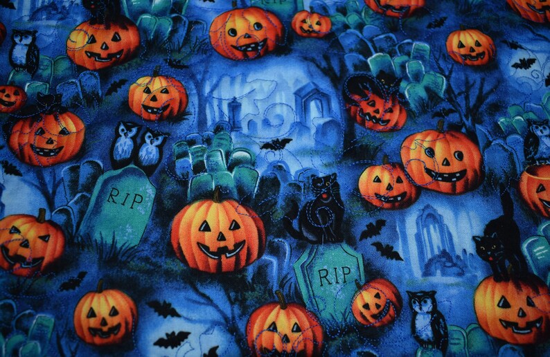 Round Table Placemats Halloween image 2