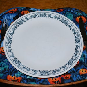 Round Table Placemats Halloween image 1