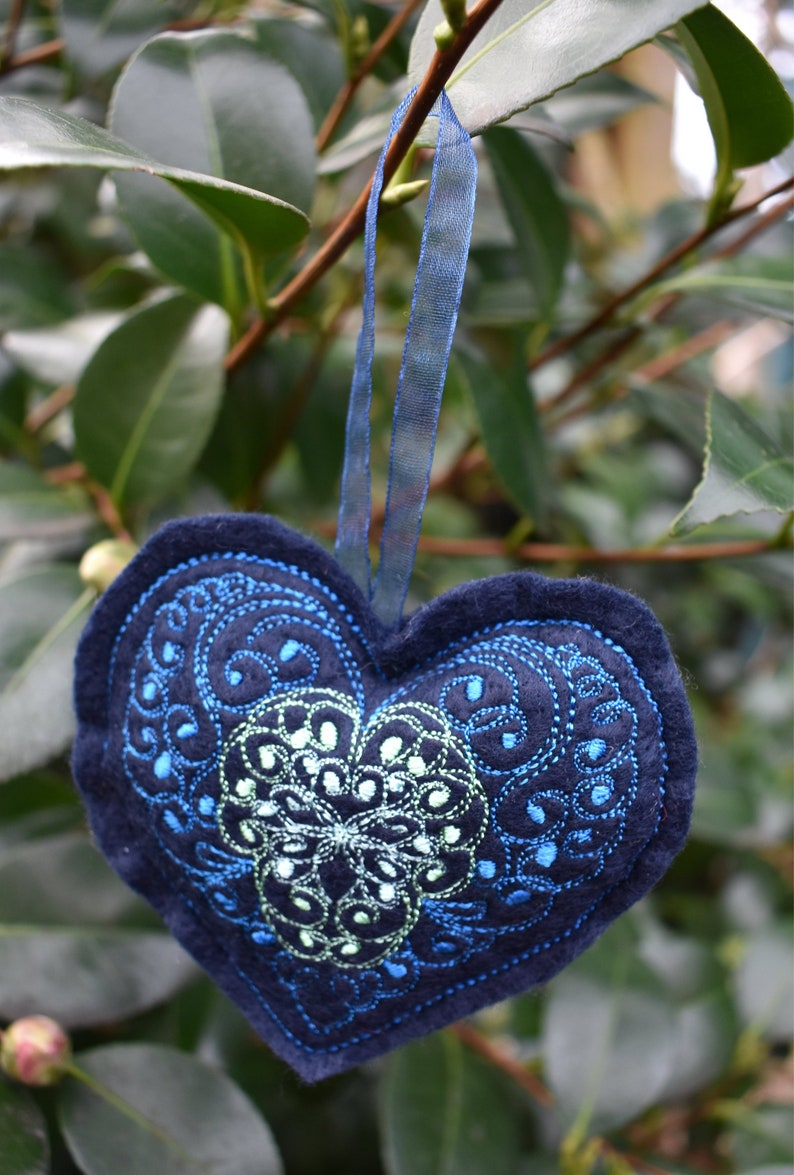 Curly Heart 1