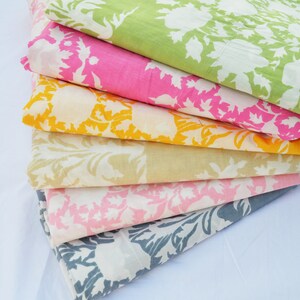 Vrouw kleding stof loopt los zachte Indiase katoenen stof, nieuwe bloemenprint hand blok print stof, quilten stof maken topkunst,