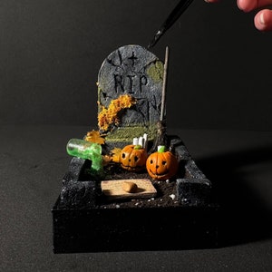 Handcrafted miniature grave | Halloween gift | Halloween decor | Miniature pumpkin | Halloween pumpkin | Gothic | Gothic halloween | Witch