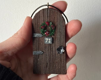 Brown fairy door | christmas tree ornament | ornaments christmas personalized | Ornaments | Fairy doors | Small garden door decoration