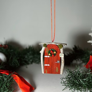 Feeëndeur in rood | Rode Feeëndeur | Feeëndeur voor kerstboom | Buitendecoratie | Sprookjestuin | Sprookjesdeur | Tandenfee deur | Geschenk