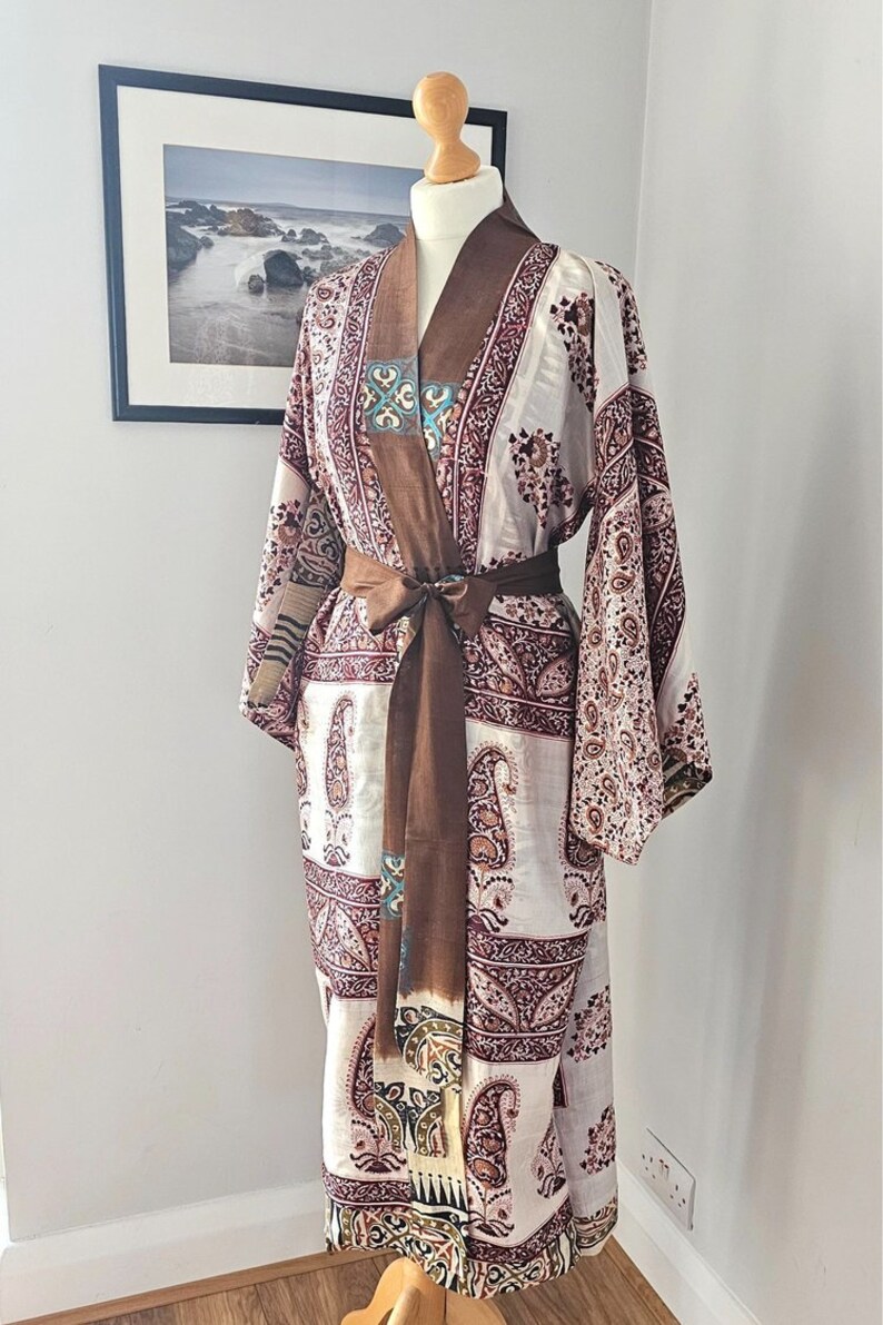 Paisley prit pink and chocolate brown silk kimono dressing gown