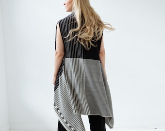 Capa de lana negra a rayas con abertura frontal para mujer, abrigo largo de lana con sisas, poncho cálido reversible, regalos sostenibles