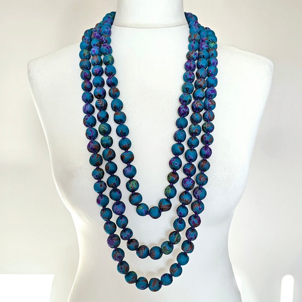 Collier trois rangs de perles bleues, bijoux sari recyclés respectueux de l'environnement, collier sari en soie, colliers sari pour femme, cadeau pour elle