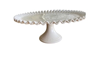 Vintage weiße Milchglas Hobnail Sockel Kuchenplatte