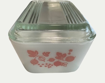 Vintage Gooseberry Pyrex Refrigerator 502 Dish with Lid