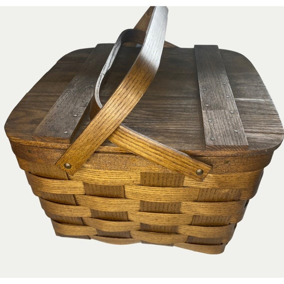 Vintage Wicker Pie Basket with Handles Gem