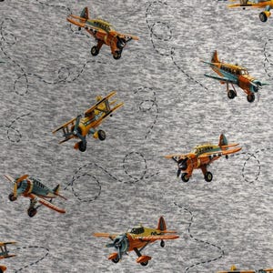 Alpenfleecemönster flygplan digitaltryck bredd 150 cm
