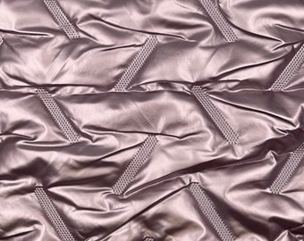 Quilted fabric shiny plain pink