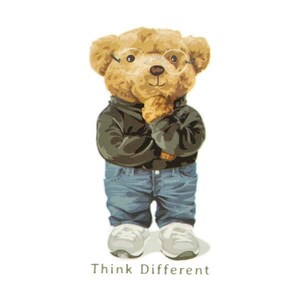 Könnte beinhalten: Eine Illustration eines Teddybären mit Brille, schwarzer Jacke, blauer Jeans und Turnschuhen. Der Bär hält sein Kinn, als ob er nachdenkt. Der Satz "Think Different" ist darunter gedruckt.