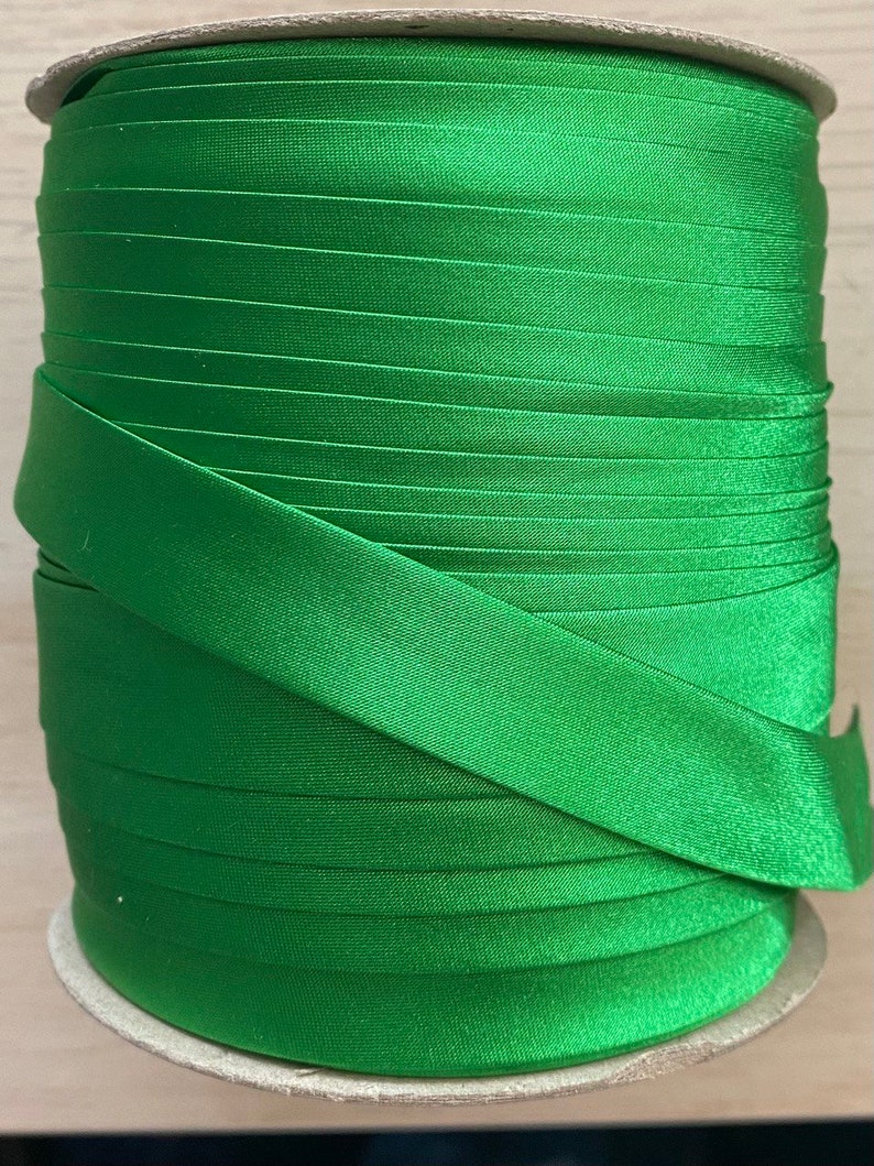 5 m Schrägband Atlas Satin Besatz 18mm Grün