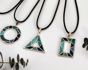 Collar "Agua", colgante en color azul agua y verde, joyería de resina epoxi.