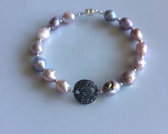 Pearl bracelet