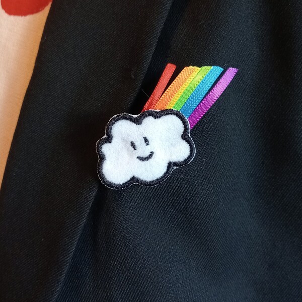 Broche nuage et arc en ciel