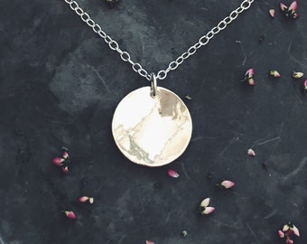 Simple Silver Circle Disc Necklace - Elegant Round Pendant - Necklace for Mums - Gifts for Women