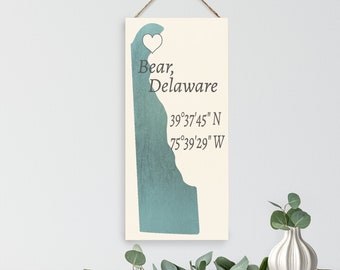 Bear, Delaware Wood Sign: Nautical Home Decor