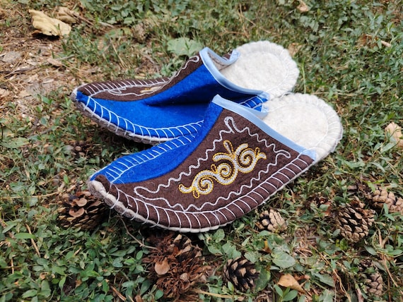 Felt Wool Slippers Men, Eco Friendly Ethnic Kazakh Mongol Kyrgyz Style,  Eco Shoes Size between EUR 42-44