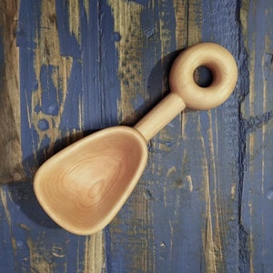 Maple coffee scoop