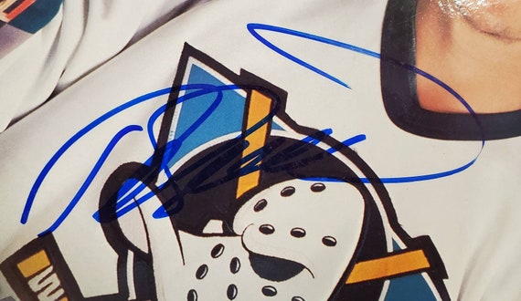 Teemu Selanne Mighty Ducks NHL Hand Signed Autograph 